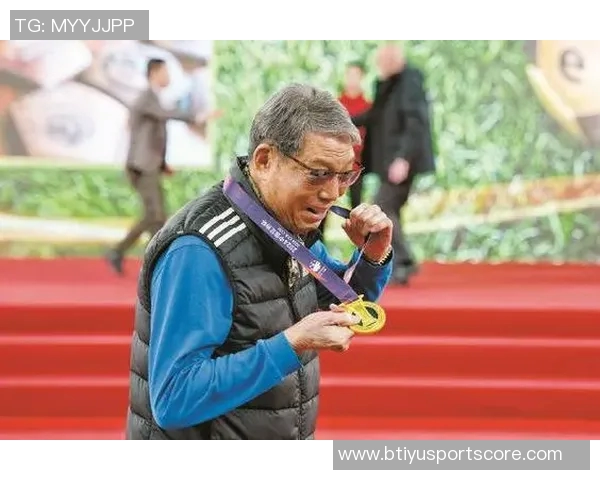 徐根宝携崇明岛一期弟子出征全运会或将迎来最后一次合作 徐根宝携崇明岛一期弟子出征全运会或将迎来最后一次合作