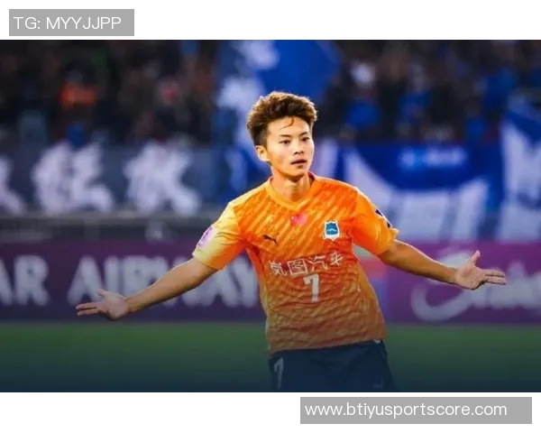 王霜成功通过武体博士资格审核努力追求体育学博士学位的女足明星