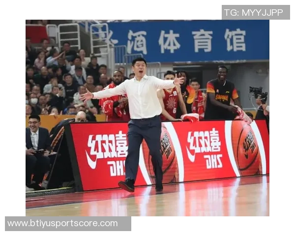 关键时刻表现不佳卢指导强调前场篮板的重要性